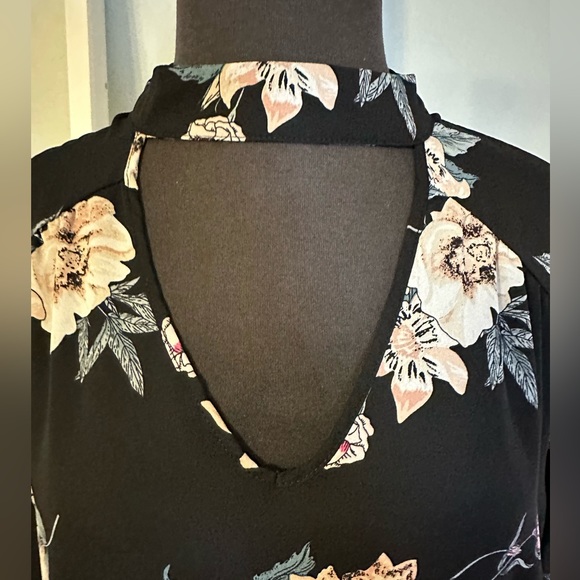 Hippy Rose floral blouse - Picture 3 of 7